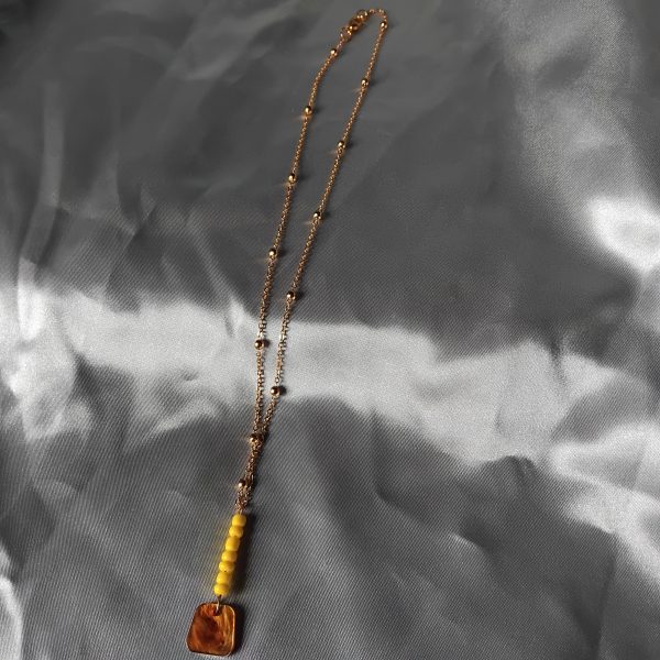 Collier perle de rocaille et résine jaune - Image 3