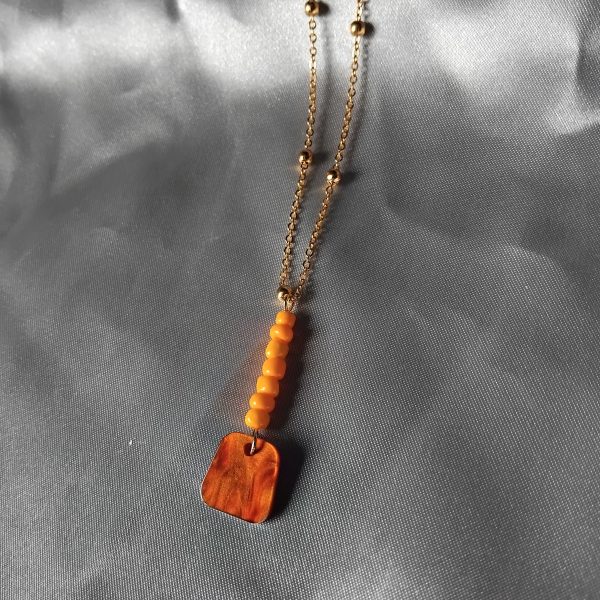 Collier perle de rocaille et résine orange - Image 3
