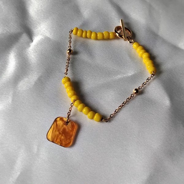 Bracelet perle de rocaille et résine jaune - Image 3