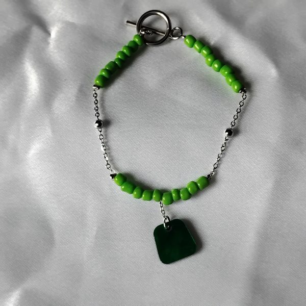 Bracelet perle de rocaille et résine vert