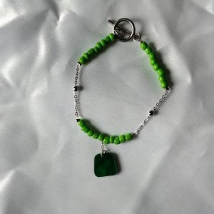 Bracelet perle de rocaille et résine vert