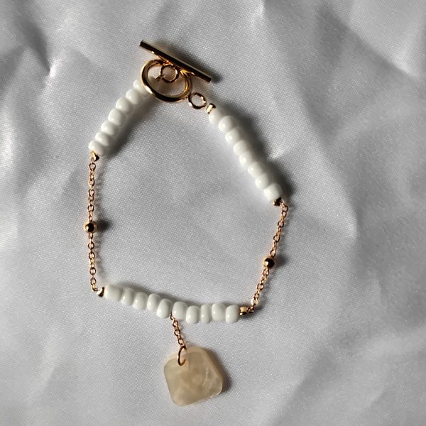 Bracelet perle de rocaille et résine blanc