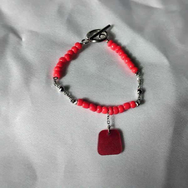 Bracelet perle de rocaille et résine rouge