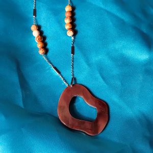 Collier résine marron