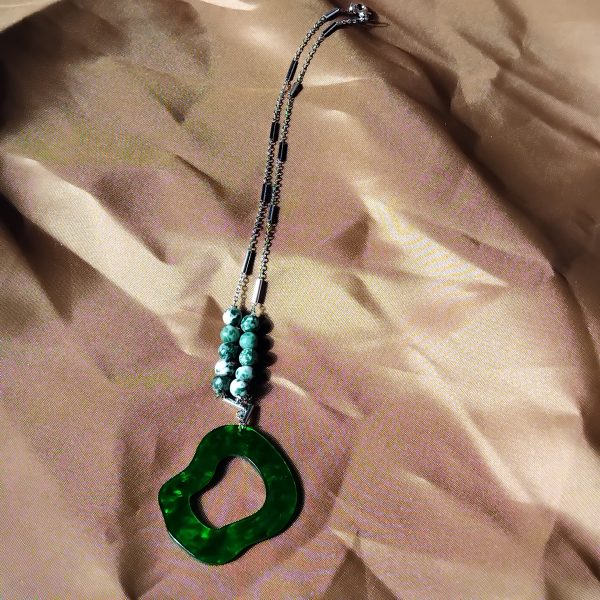 Collier résine vert - Image 3